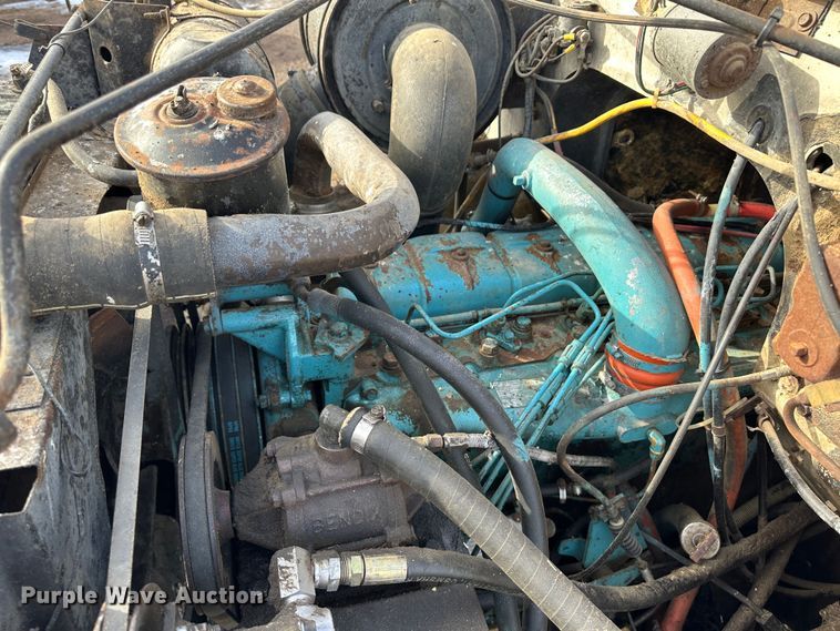 image for item LT9416 1978 International Loadstar 1750  feed mixer truck