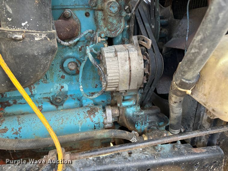 image for item LT9416 1978 International Loadstar 1750  feed mixer truck