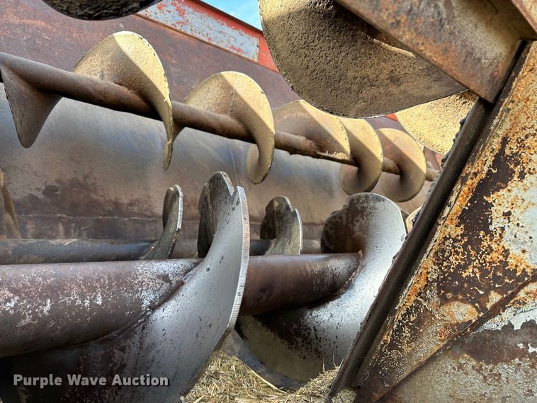 image for item LT9416 1978 International Loadstar 1750  feed mixer truck