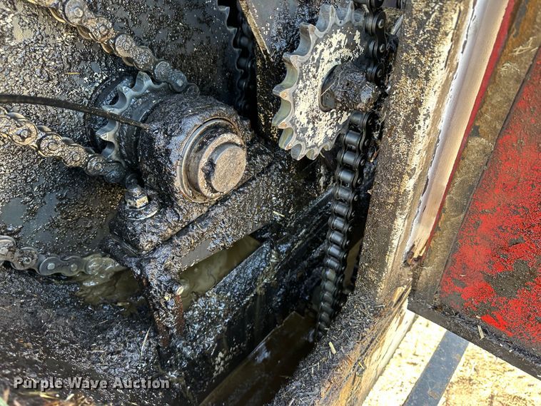 image for item LT9416 1978 International Loadstar 1750  feed mixer truck