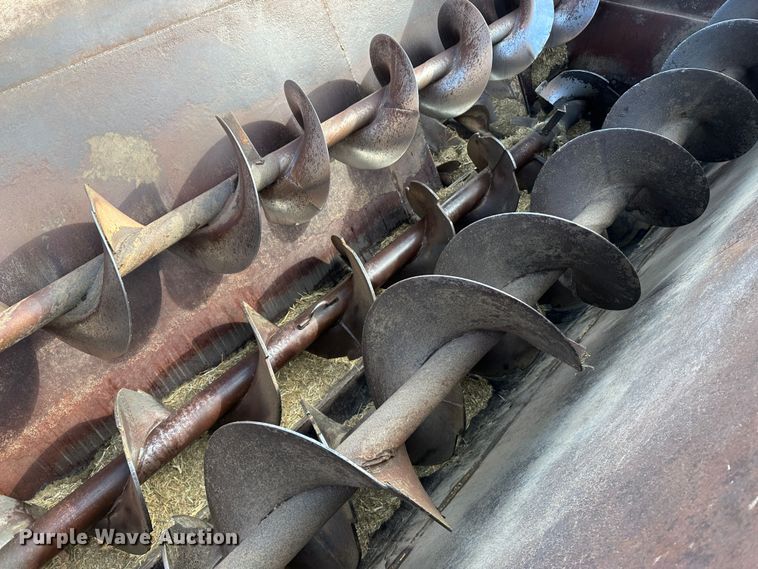 image for item LT9416 1978 International Loadstar 1750  feed mixer truck