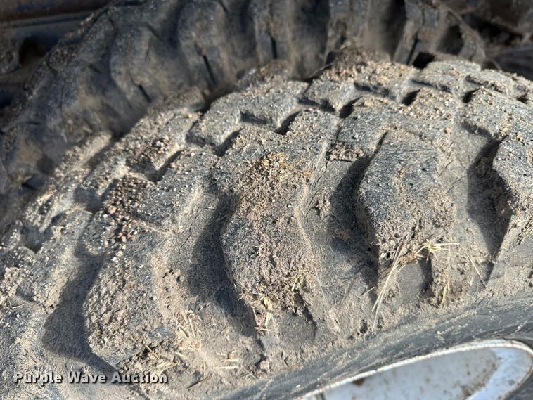 image for item LT9416 1978 International Loadstar 1750  feed mixer truck