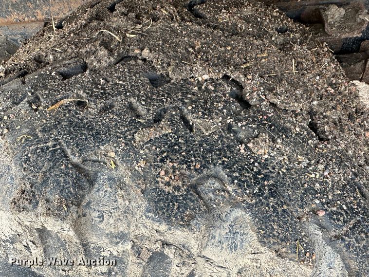 image for item LT9416 1978 International Loadstar 1750  feed mixer truck