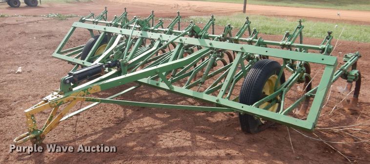 image for item LT9784 John Deere  field cultivator
