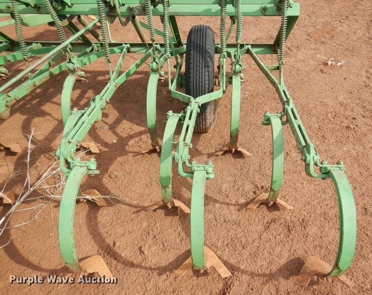 image for item LT9784 John Deere  field cultivator