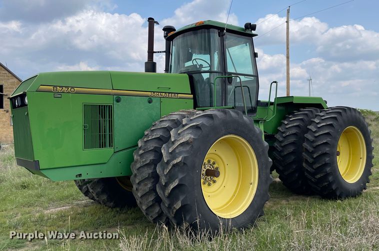 image for item LY9701 1993 John Deere 8770  4WD tractor