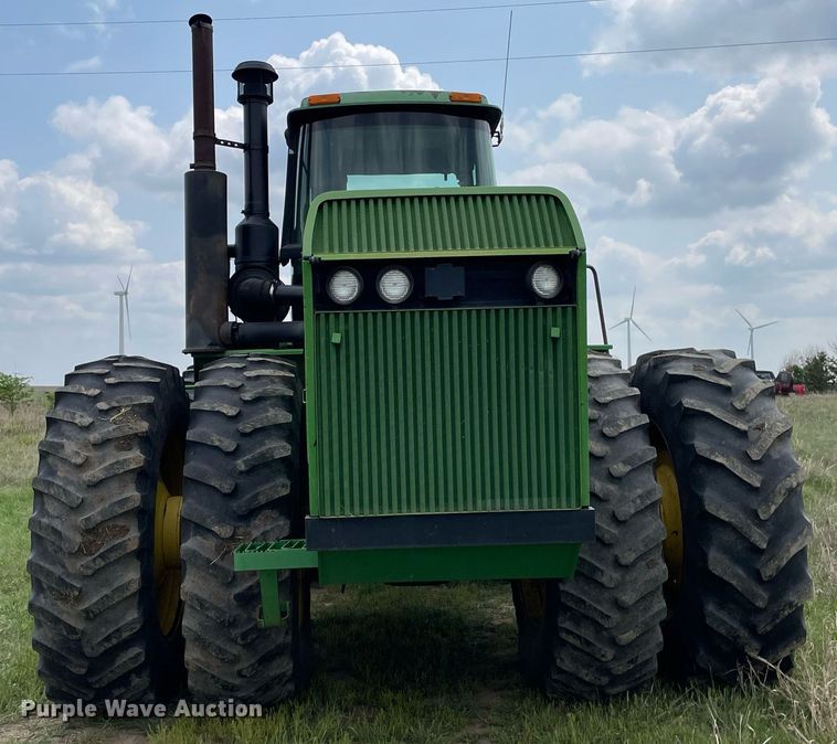 image for item LY9701 1993 John Deere 8770  4WD tractor