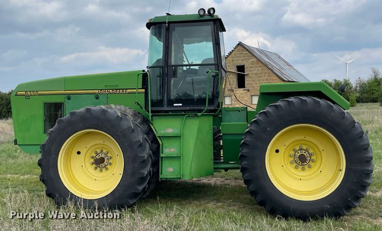 image for item LY9701 1993 John Deere 8770  4WD tractor