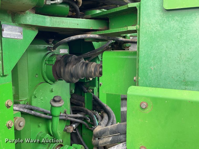 image for item LY9701 1993 John Deere 8770  4WD tractor