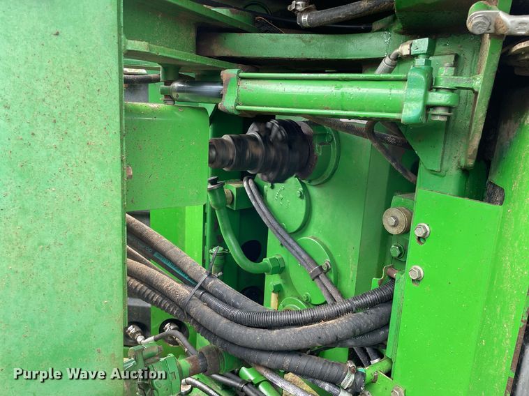 image for item LY9701 1993 John Deere 8770  4WD tractor