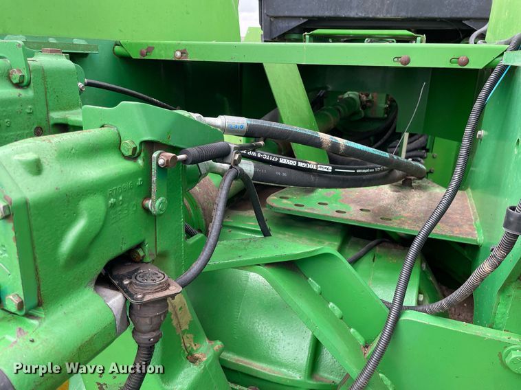 image for item LY9701 1993 John Deere 8770  4WD tractor