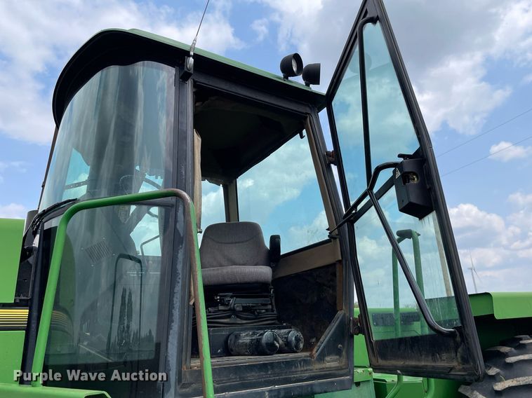 image for item LY9701 1993 John Deere 8770  4WD tractor