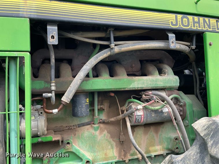 image for item LY9701 1993 John Deere 8770  4WD tractor