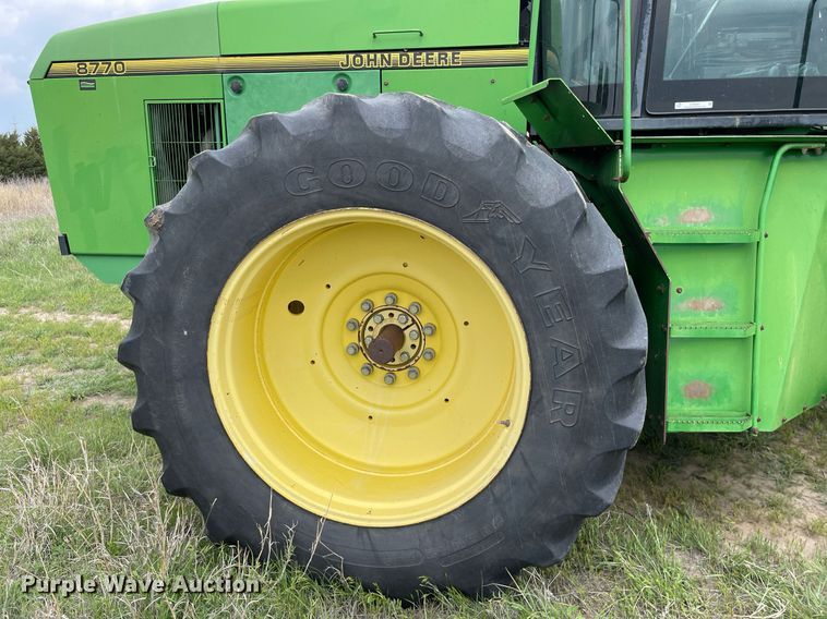 image for item LY9701 1993 John Deere 8770  4WD tractor