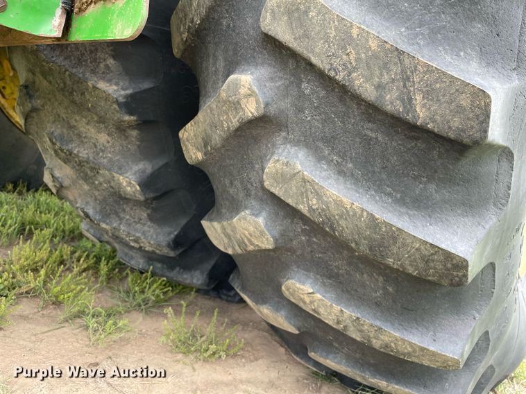 image for item LY9701 1993 John Deere 8770  4WD tractor