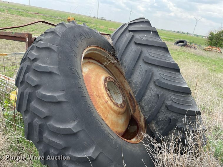 image for item LY9702 1994 AGCO Allis 9455  MFWD tractor