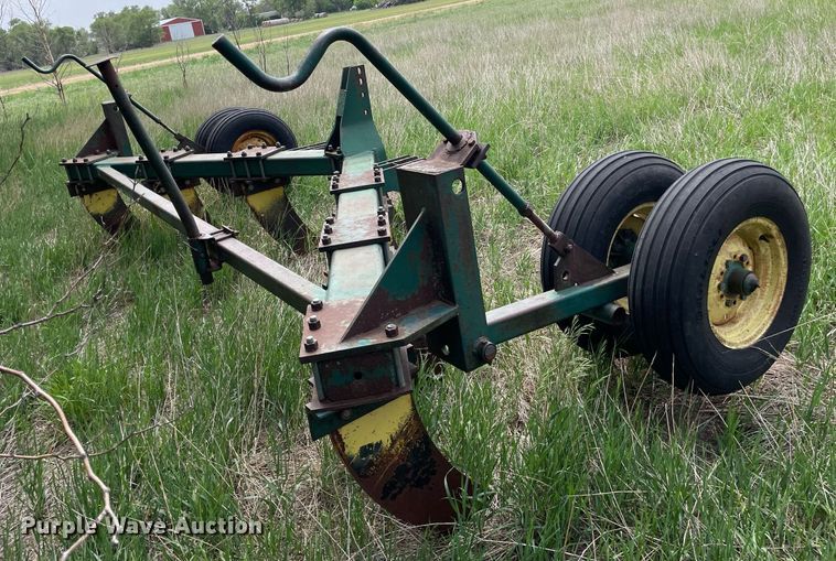 image for item LY9708 V-ripper