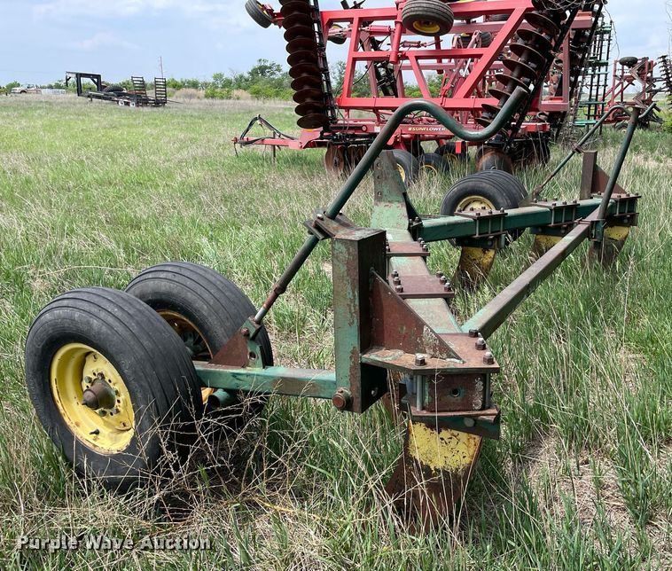 image for item LY9708 V-ripper