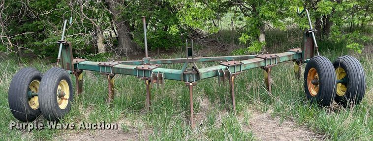 image for item LY9708 V-ripper