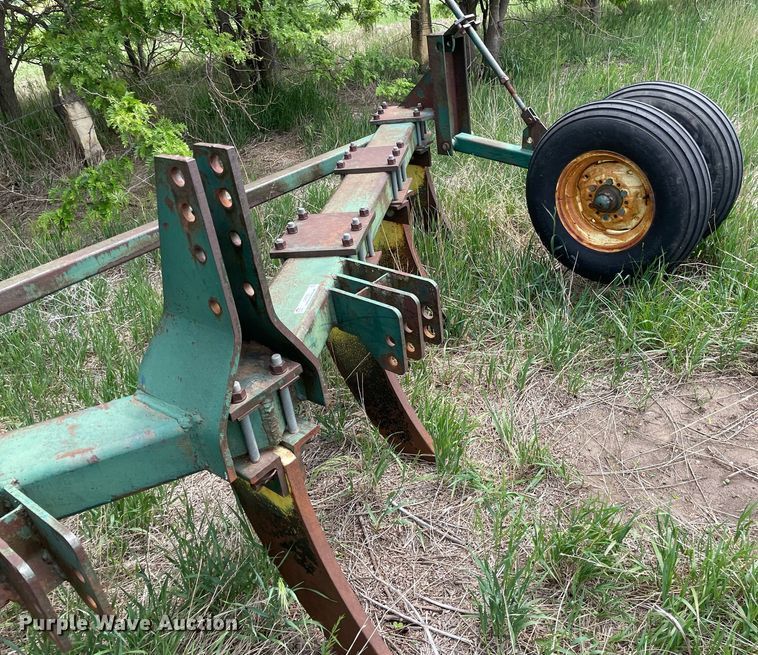 image for item LY9708 V-ripper