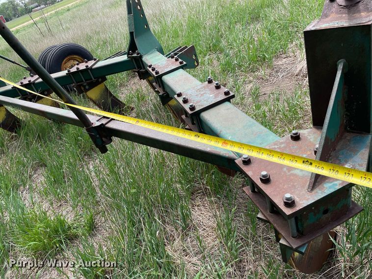 image for item LY9708 V-ripper