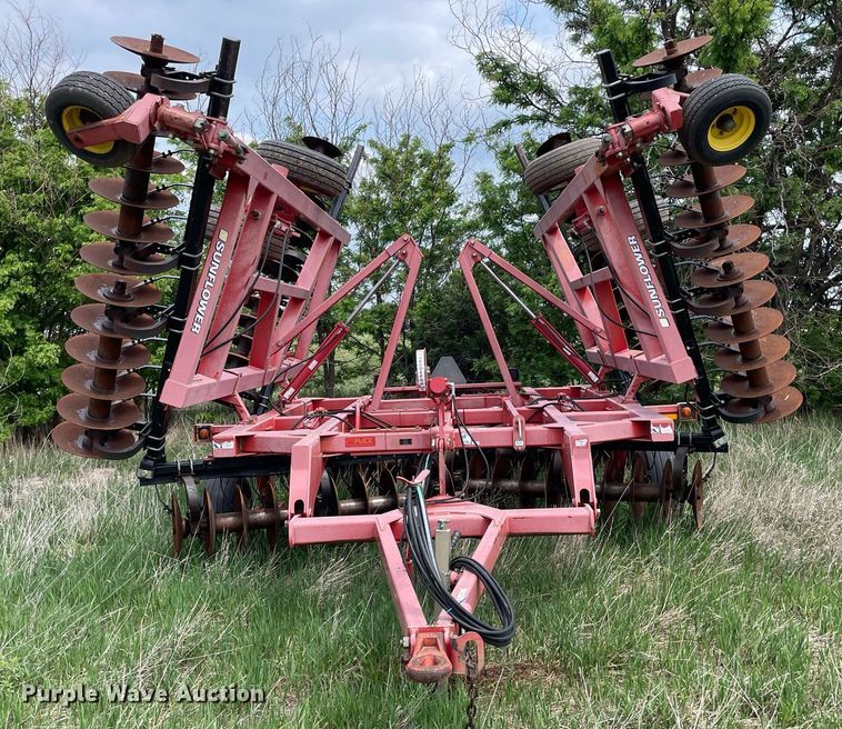 image for item LY9709 Sunflower 1434-33  tandem disk