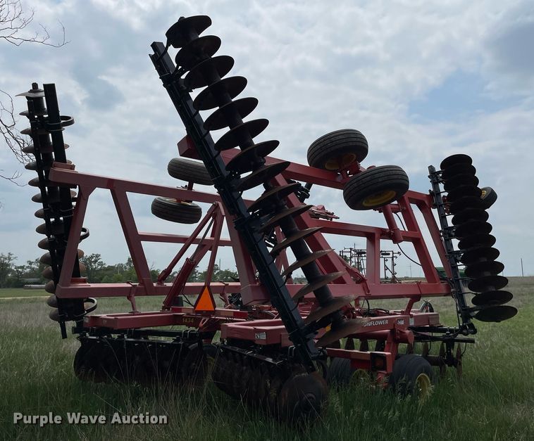 image for item LY9709 Sunflower 1434-33  tandem disk