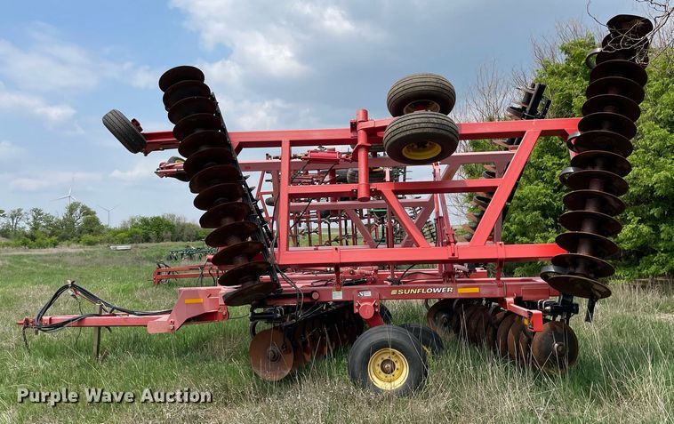 image for item LY9709 Sunflower 1434-33  tandem disk