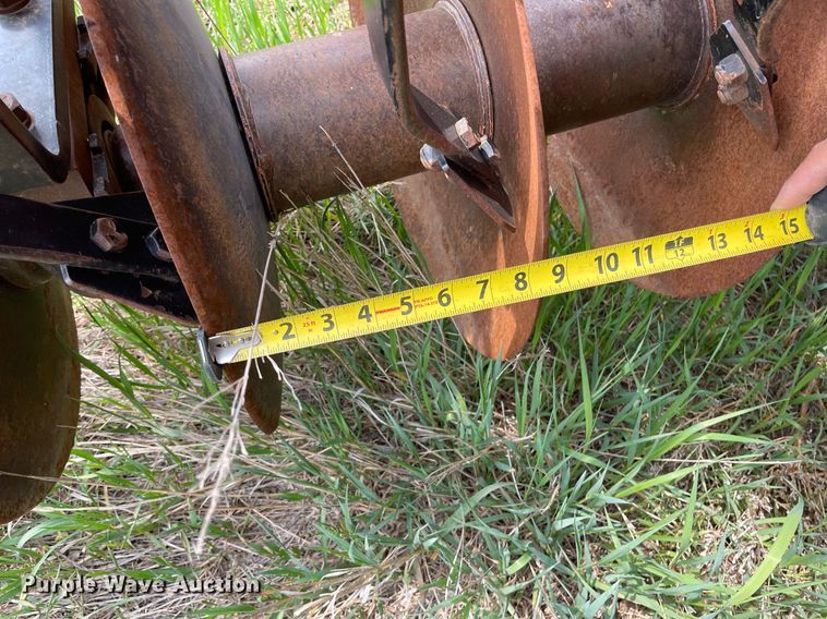 image for item LY9709 Sunflower 1434-33  tandem disk