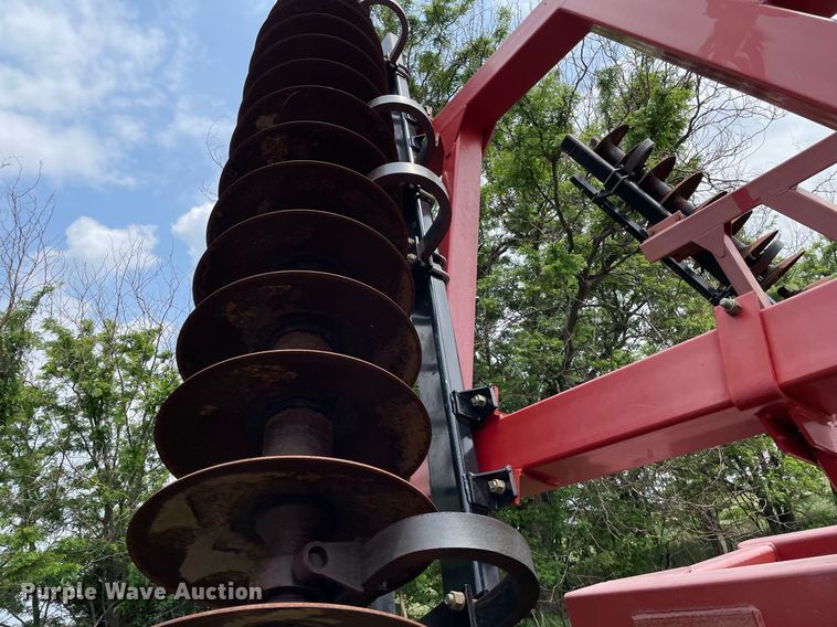 image for item LY9709 Sunflower 1434-33  tandem disk