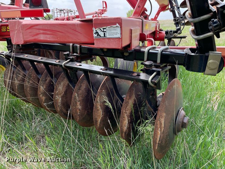 image for item LY9709 Sunflower 1434-33  tandem disk