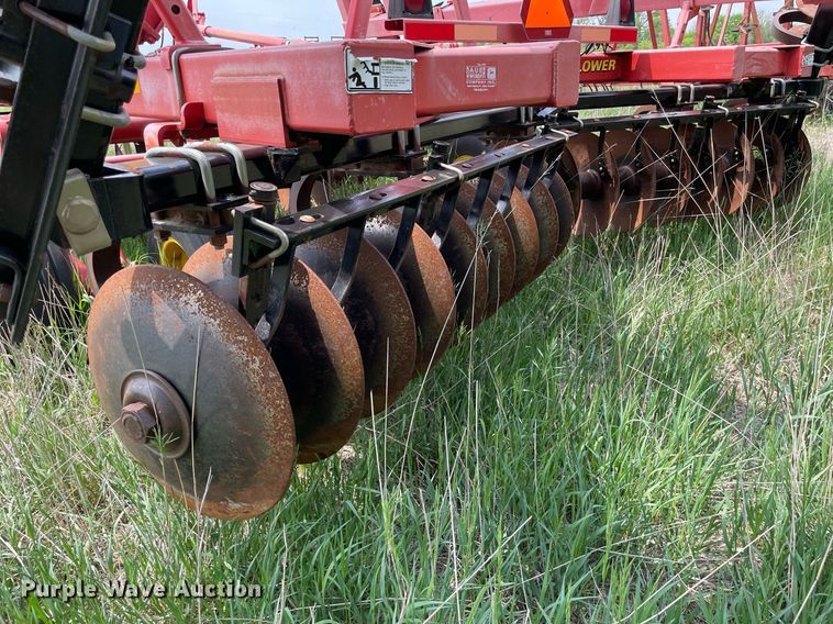 image for item LY9709 Sunflower 1434-33  tandem disk