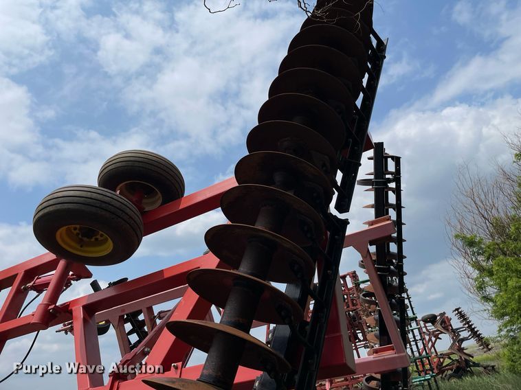 image for item LY9709 Sunflower 1434-33  tandem disk