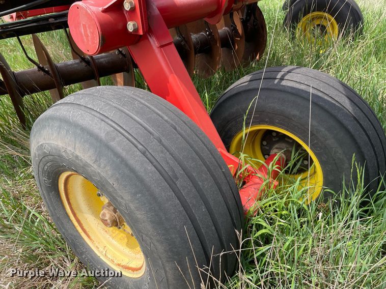 image for item LY9709 Sunflower 1434-33  tandem disk