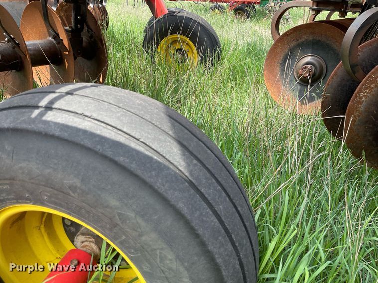 image for item LY9709 Sunflower 1434-33  tandem disk