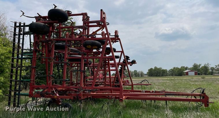 image for item LY9710 Sunflower 5552-50  field cultivator