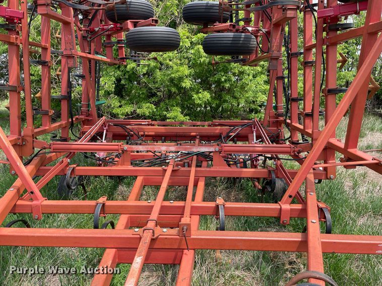 image for item LY9710 Sunflower 5552-50  field cultivator