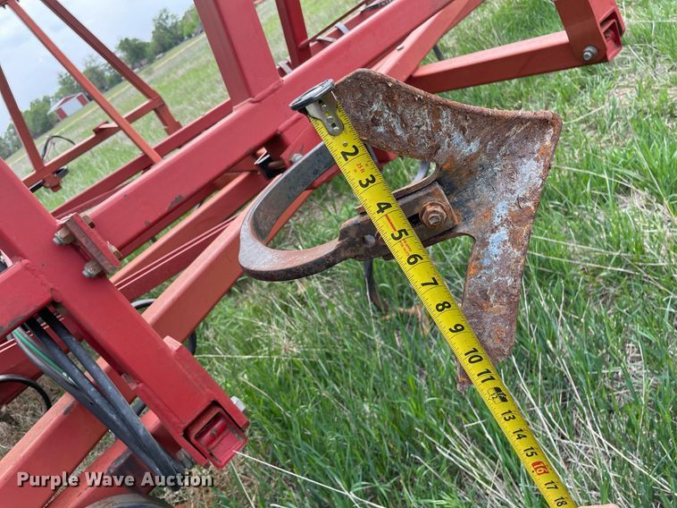 image for item LY9710 Sunflower 5552-50  field cultivator