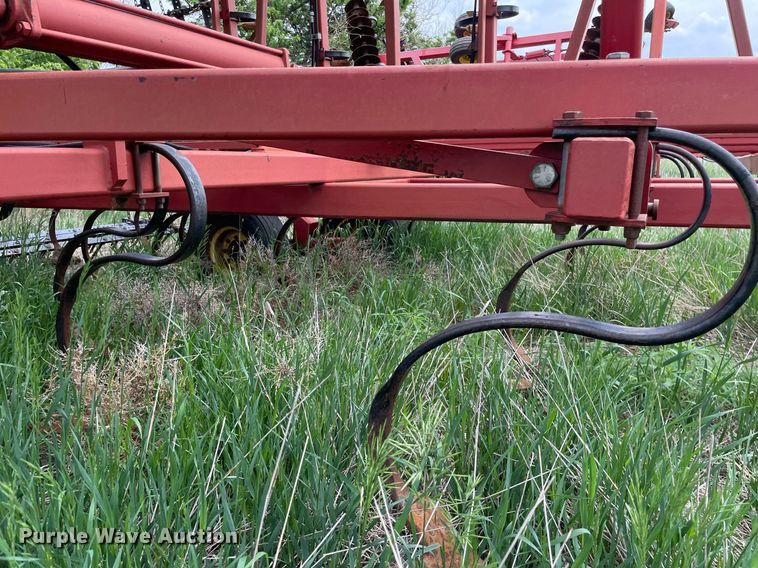 image for item LY9710 Sunflower 5552-50  field cultivator