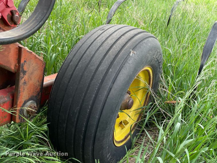 image for item LY9710 Sunflower 5552-50  field cultivator