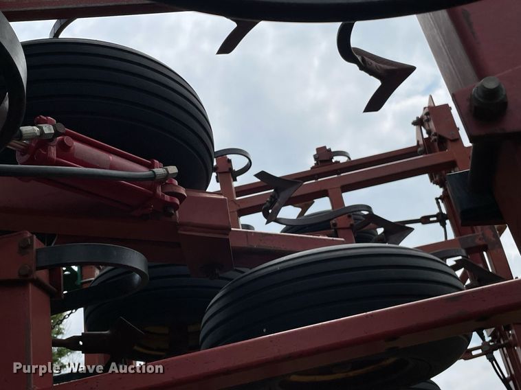 image for item LY9710 Sunflower 5552-50  field cultivator