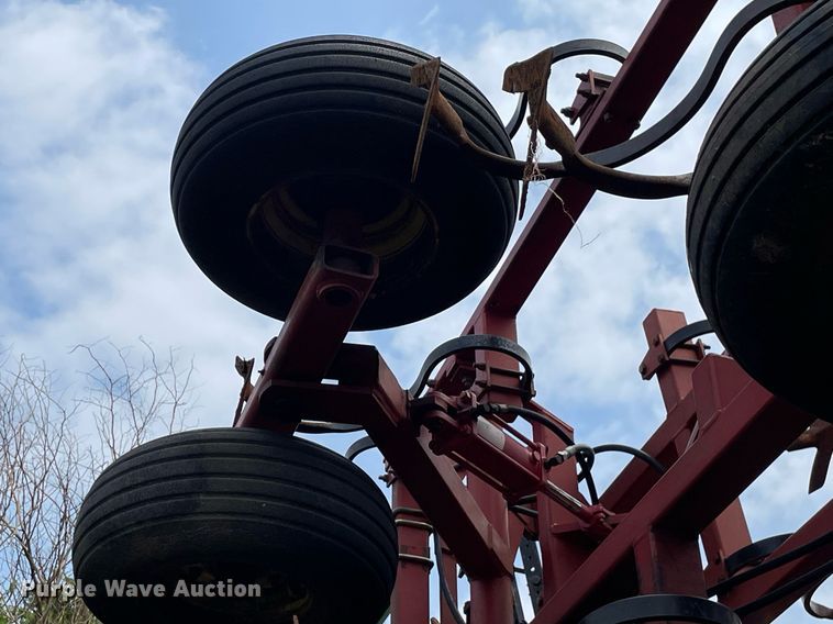 image for item LY9710 Sunflower 5552-50  field cultivator