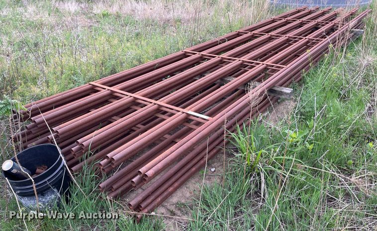 image for item LY9716 (11) continuous fence panels