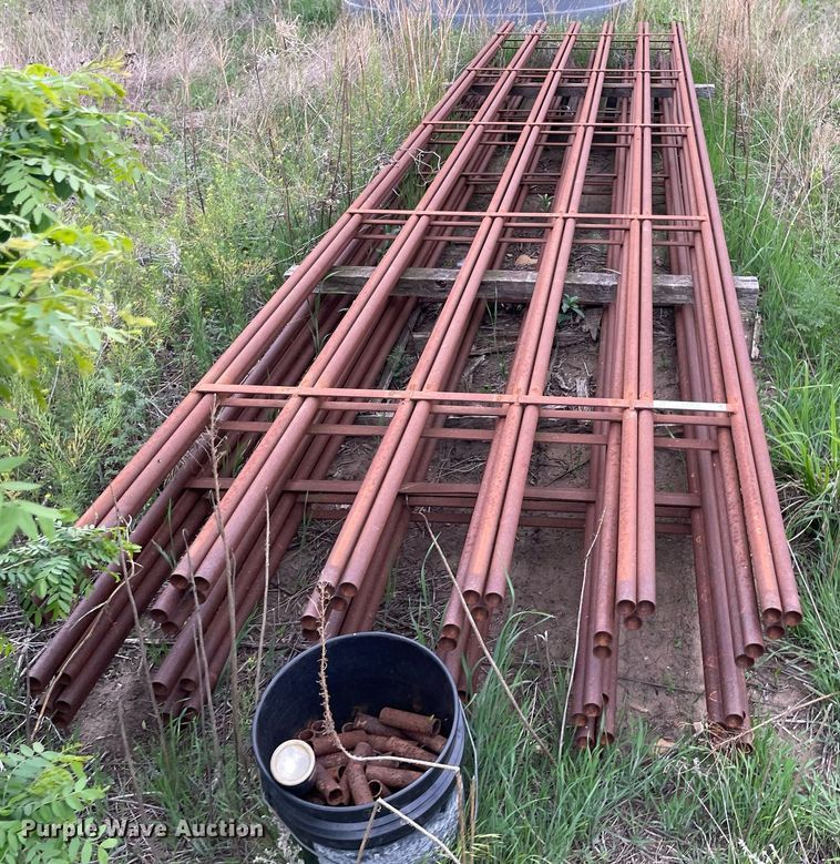 image for item LY9716 (11) continuous fence panels