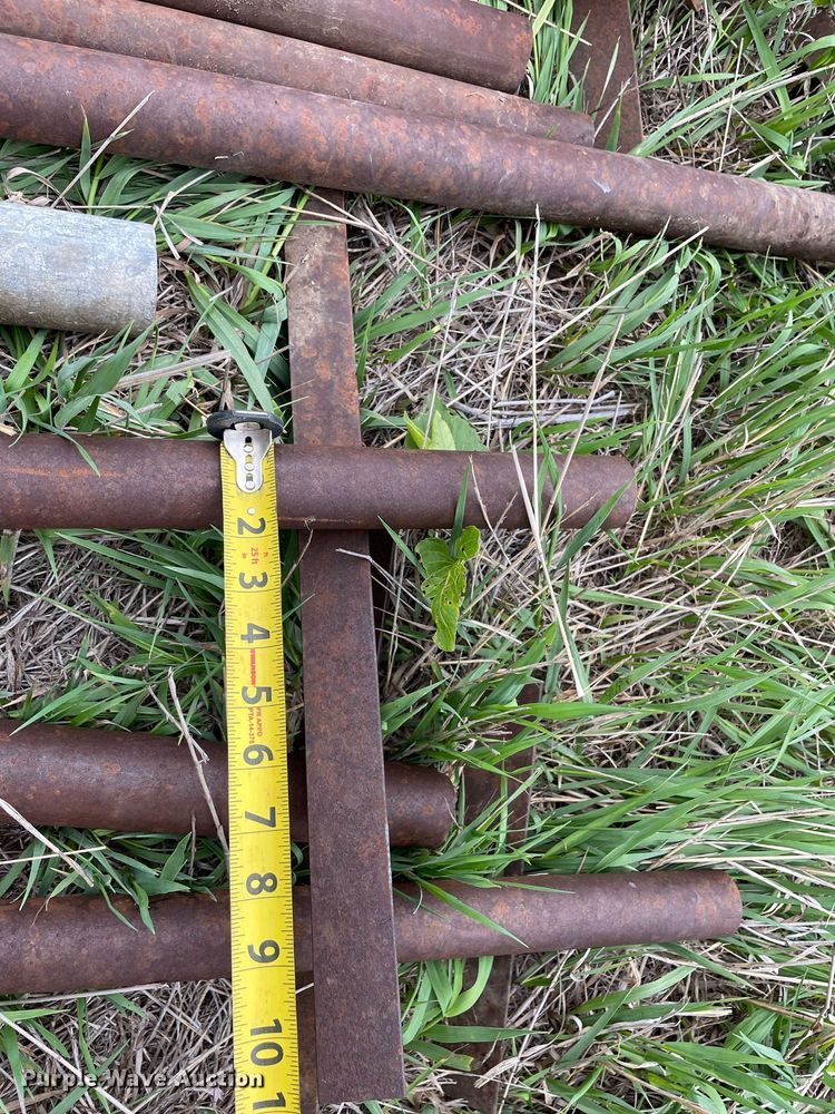 image for item LY9716 (11) continuous fence panels