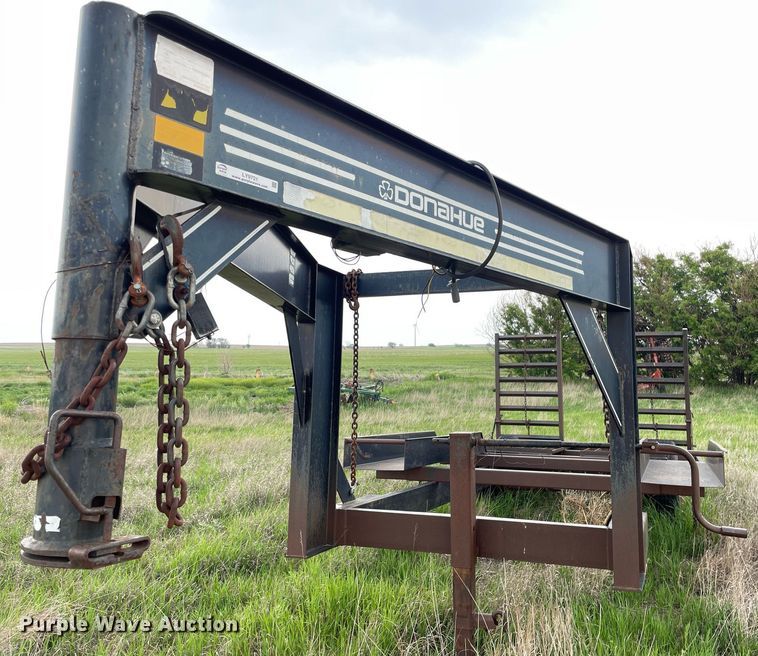 image for item LY9721 2000 Donahue EXG-150  swather / windrower trailer with hay rake