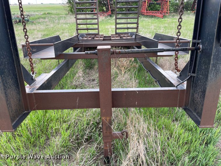 image for item LY9721 2000 Donahue EXG-150  swather / windrower trailer with hay rake