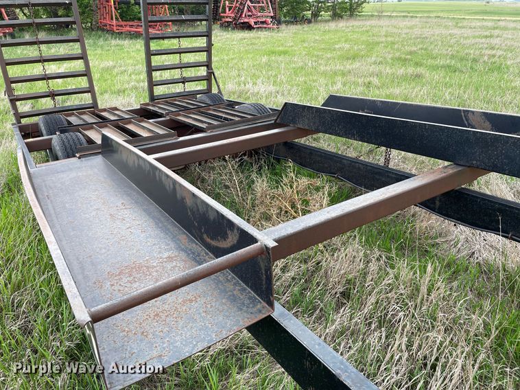 image for item LY9721 2000 Donahue EXG-150  swather / windrower trailer with hay rake