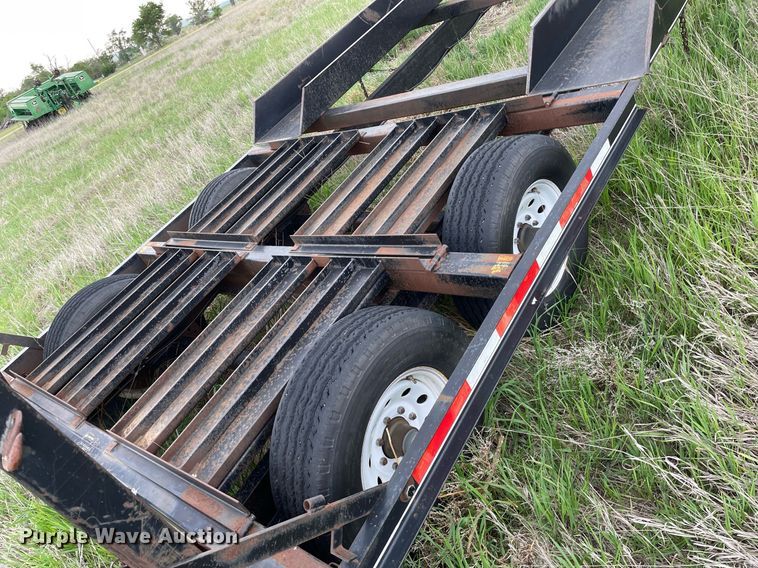image for item LY9721 2000 Donahue EXG-150  swather / windrower trailer with hay rake