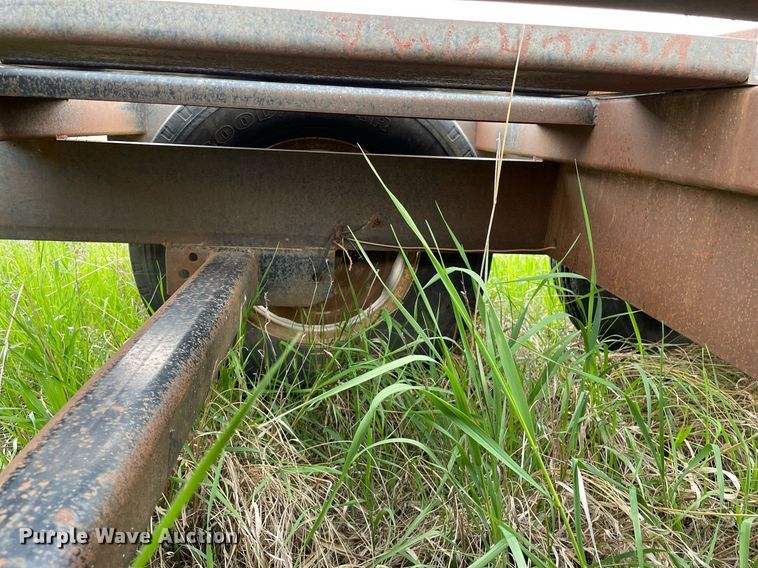 image for item LY9721 2000 Donahue EXG-150  swather / windrower trailer with hay rake